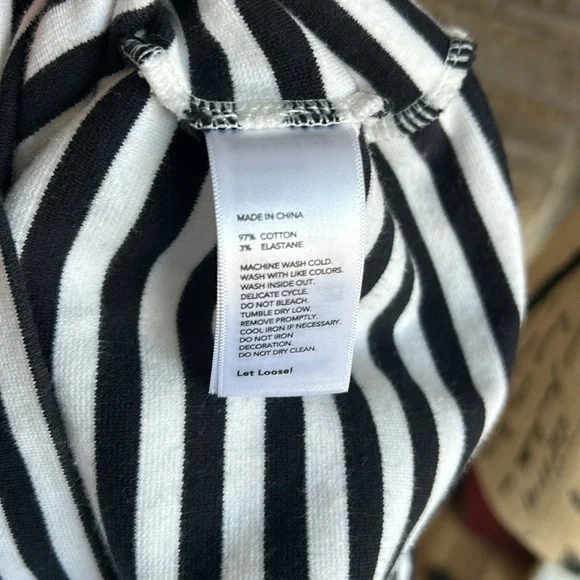 Kate Spade Saturday black and white stripe sleeveless mini dress w back cut out - Picture 10 of 15